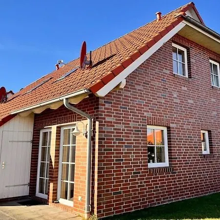 Doppelhaushaelfte In *